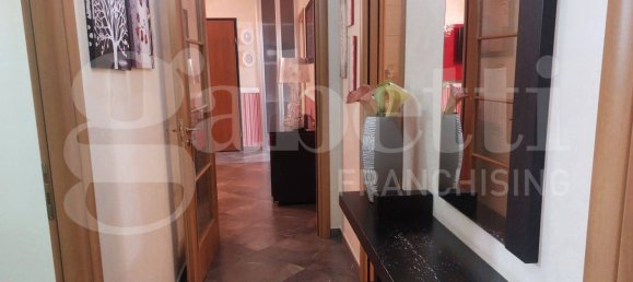 Квартира с 3 спальнями в Таранто, Италия № 82055 15