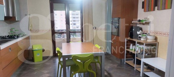 Квартира с 3 спальнями в Таранто, Италия № 82055 26