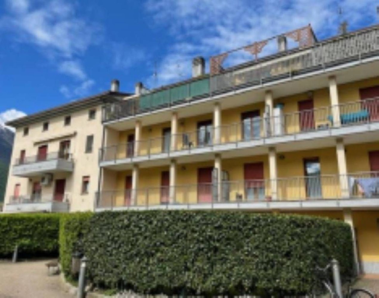 3 rooms Apartment in Sondrio, Italy No. 3504