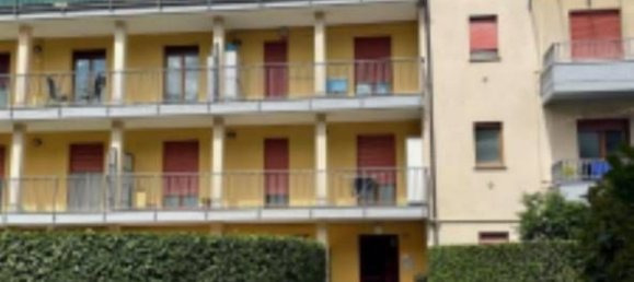 3 rooms Apartment in Sondrio, Italy No. 3504 13