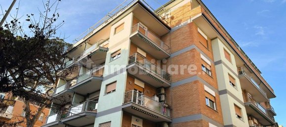 2 Schlafzimmer Wohnung in Rome, Italy, Nr. 92700 2