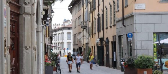 Propriété commerciale à Bergamo, Italy 45m² No. 66749 2