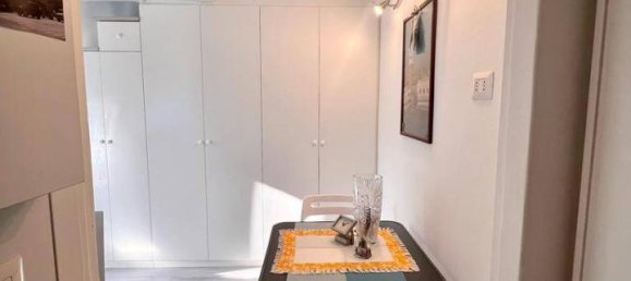 Studio à Milan, Italy No. 244767 2