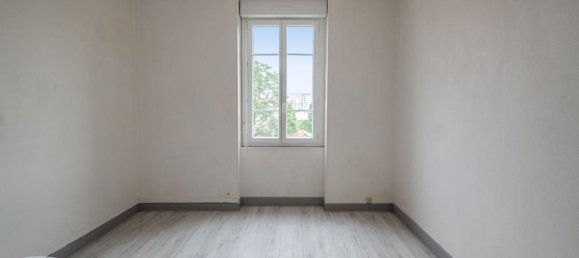1 bedroom Apartment in Villeurbanne, France No. 285244 2