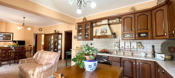 5 bedrooms Villa in Isola del Liri, Italy No. 57805 3
