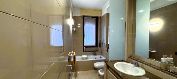 3 rooms Apartment in Milan, Italy No. 269892 35