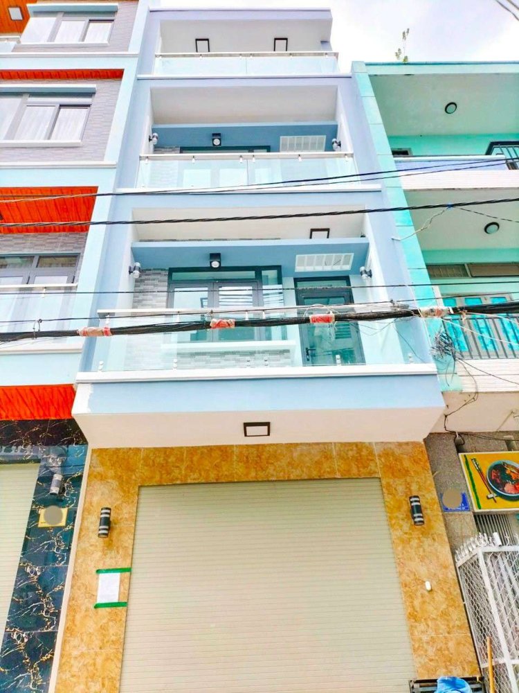 40m² Townhouse in District 7, Vietnam No. 12846