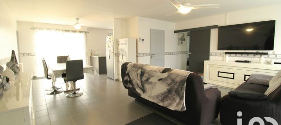 Casa de 3 dormitorios en Montmartin, France No. 229420 2