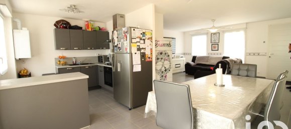 Casa de 3 dormitorios en Montmartin, France No. 229420 4