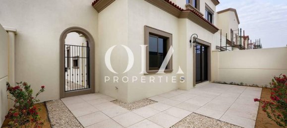 Villa T2 em Abu Dhabi, UAE N.º 20562 2