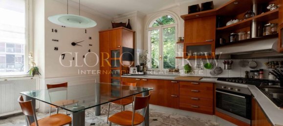 3 bedrooms Apartment in Monza, Italy No. 269224 12