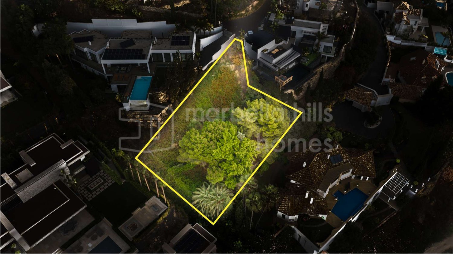 5 Schlafzimmer Grundstück in La Quinta, Spain, Nr. 128184