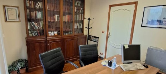 195m² Office in Turin, Italy No. 322466 9