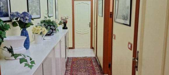 195m² Office in Turin, Italy No. 322466 12