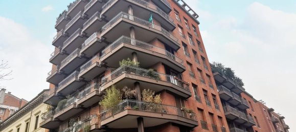 195m² Office in Turin, Italy No. 322466 3