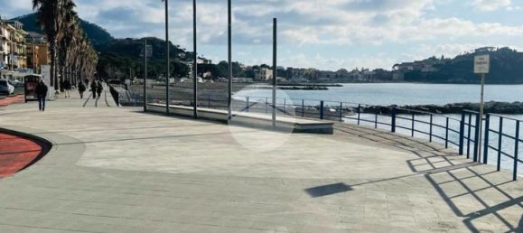 Квартира с 4 комнатами в Сестри Леванте, Италия № 17630 7