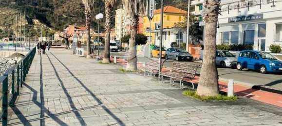 Квартира с 4 комнатами в Сестри Леванте, Италия № 17630 4