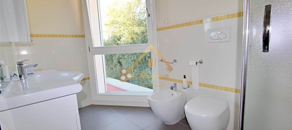 3 bedrooms Apartment in Castelnuovo Rangone, Italy No. 314594 20