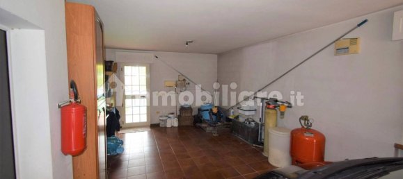 3 غرف نوم فيلا في Roccabianca, Italy رقم 177174 20