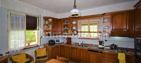 3 غرف نوم فيلا في Roccabianca, Italy رقم 177174 7