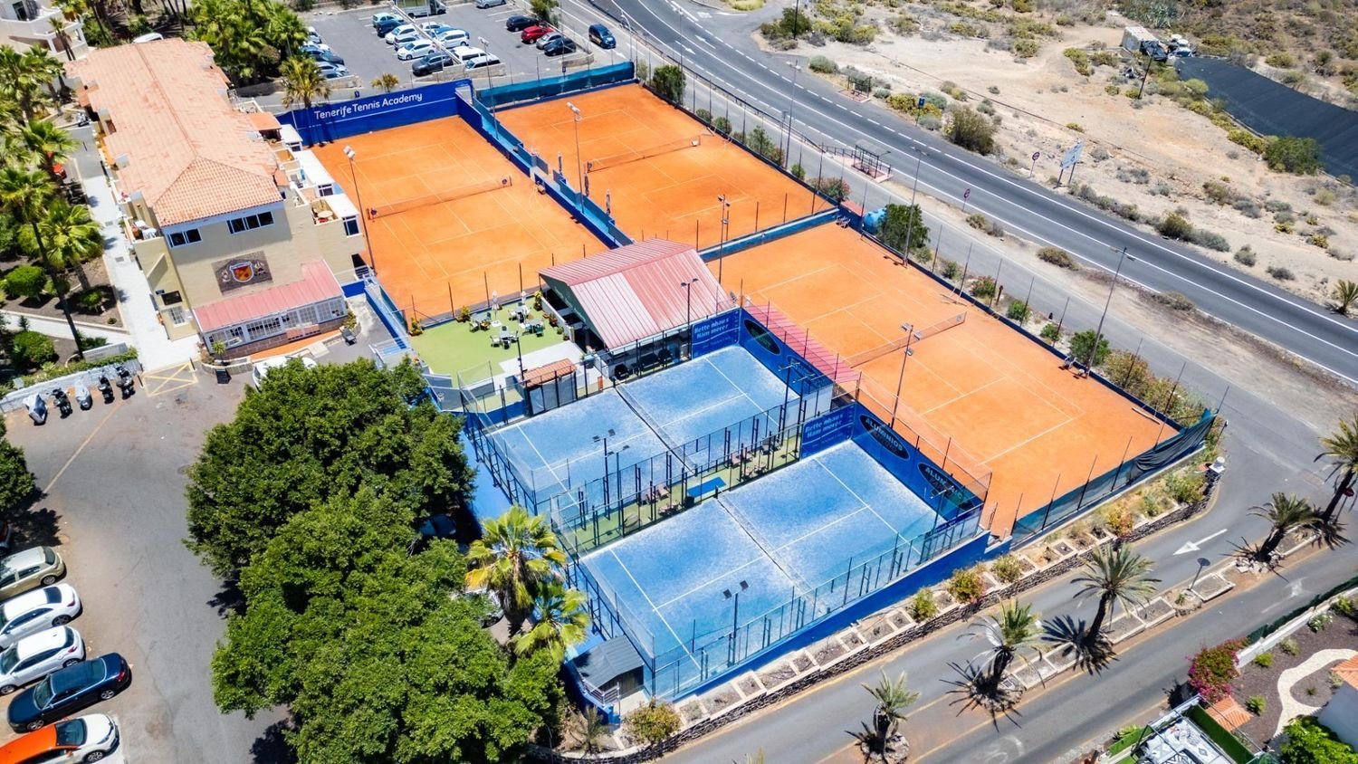 Propriété commerciale à Arona, Spain 352m² No. 173606