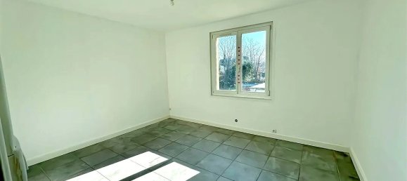 3 bedrooms Villa in Sorgues, France No. 191512 7