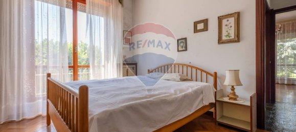 Villa de 4 habitaciónes en Cairate, Italy No. 310610 23