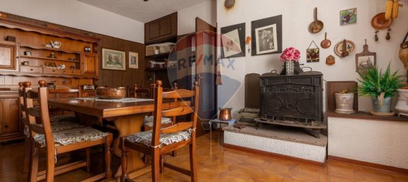 Villa de 4 habitaciónes en Cairate, Italy No. 310610 32