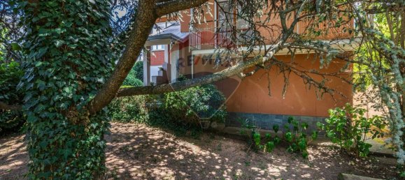 Villa de 4 habitaciónes en Cairate, Italy No. 310610 8