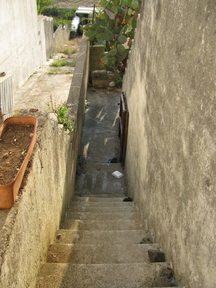 Дом с 3 спальнями в Nociglia, Италия № 369224