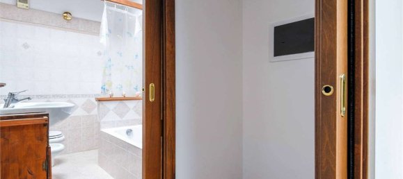 Квартира с 4 комнатами в Барбата, Италия № 78816 31