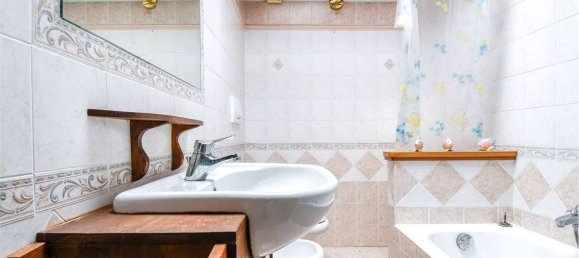 Квартира с 4 комнатами в Барбата, Италия № 78816 33