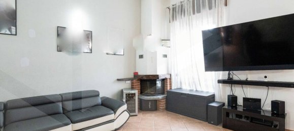 Apartamento de 3 habitaciónes en Mariano Comense, Italy No. 20490 43