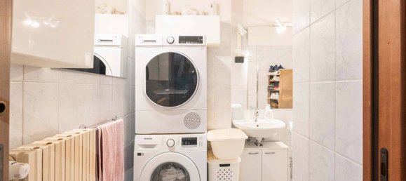 Apartamento de 3 habitaciónes en Mariano Comense, Italy No. 20490 11