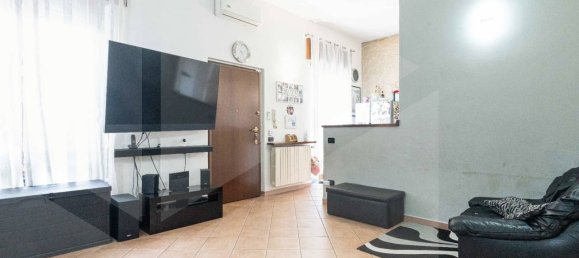 Apartamento de 3 habitaciónes en Mariano Comense, Italy No. 20490 8