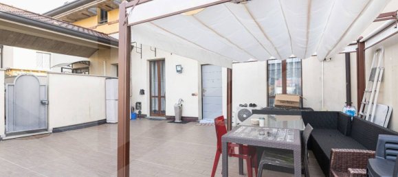 Apartamento de 3 habitaciónes en Mariano Comense, Italy No. 20490 4