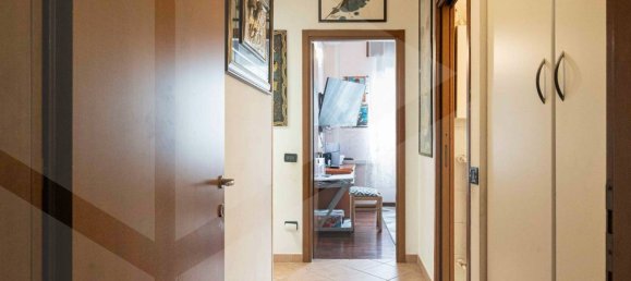Apartamento de 3 habitaciónes en Mariano Comense, Italy No. 20490 9