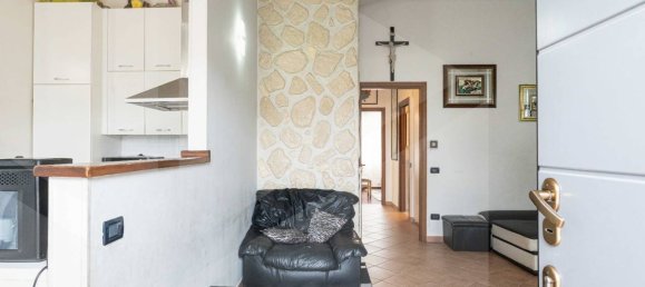 Apartamento de 3 habitaciónes en Mariano Comense, Italy No. 20490 28