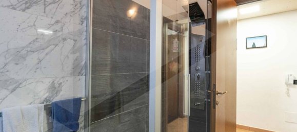 Apartamento de 3 habitaciónes en Mariano Comense, Italy No. 20490 24