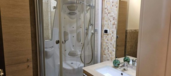 3 rooms Apartment in Viareggio, Italy No. 112309 6