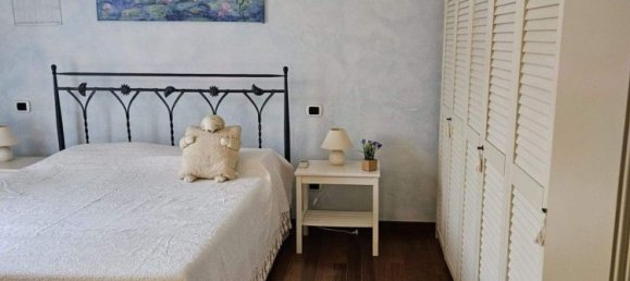 3 rooms Apartment in Viareggio, Italy No. 112309 8