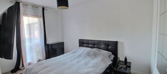 2 Schlafzimmer Wohnung in Montreuil, France, Nr. 182930 5