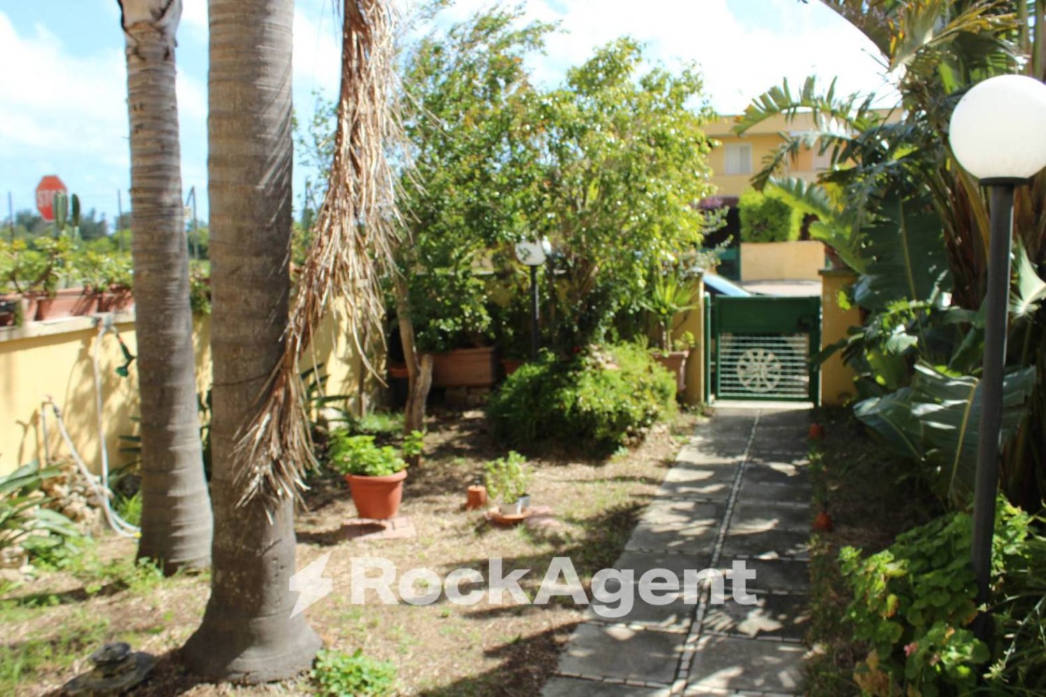 Villa de 4 dormitorios en Melendugno, Italy No. 319274