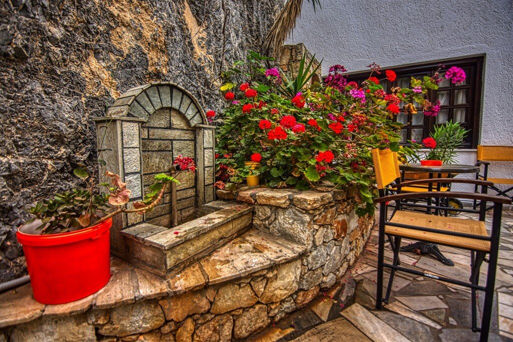 1400m² Townhouse in Agios Nikolaos, Greece No. 6226