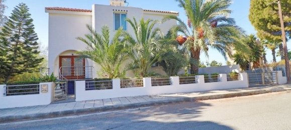 5 bedrooms Villa in Coral Bay, Cyprus No. 23171 10