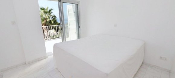 5 bedrooms Villa in Coral Bay, Cyprus No. 23171 16
