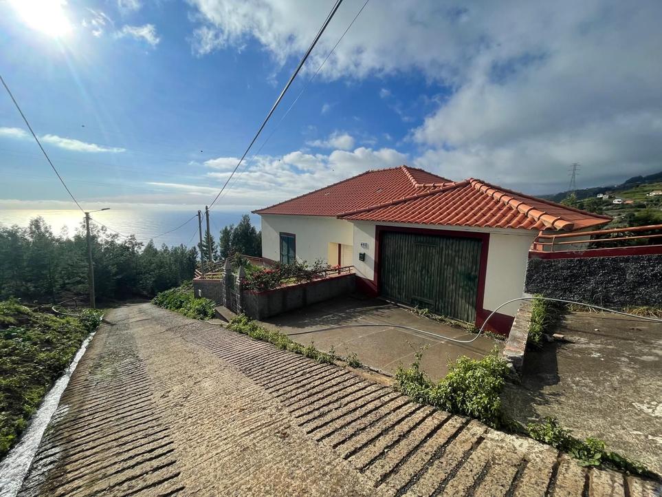 2 bedrooms House in Ribeira Brava, Portugal No. 270217