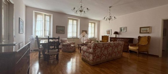3 Schlafzimmer Wohnung in Stradella, Italy, Nr. 380001 8