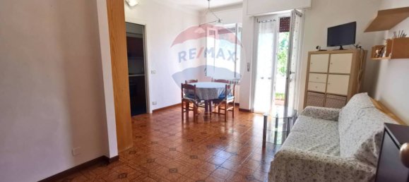1 bedroom Apartment in Bergamo, Italy No. 344028 2