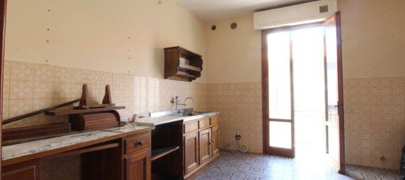 5 rooms Apartment in Cerreto Guidi, Italy No. 268930 20